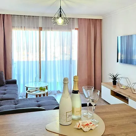 Family Apartment Ocean & Mountain Views & Heated Pool * Costa Adeje (Tenerife)